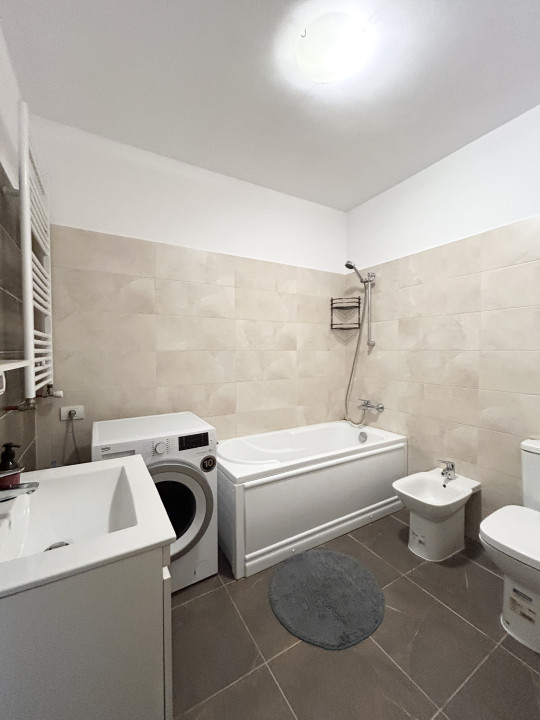 Apartament 3 camere, open space, 67mp utili, etaj 1 in Complexul Studențesc 