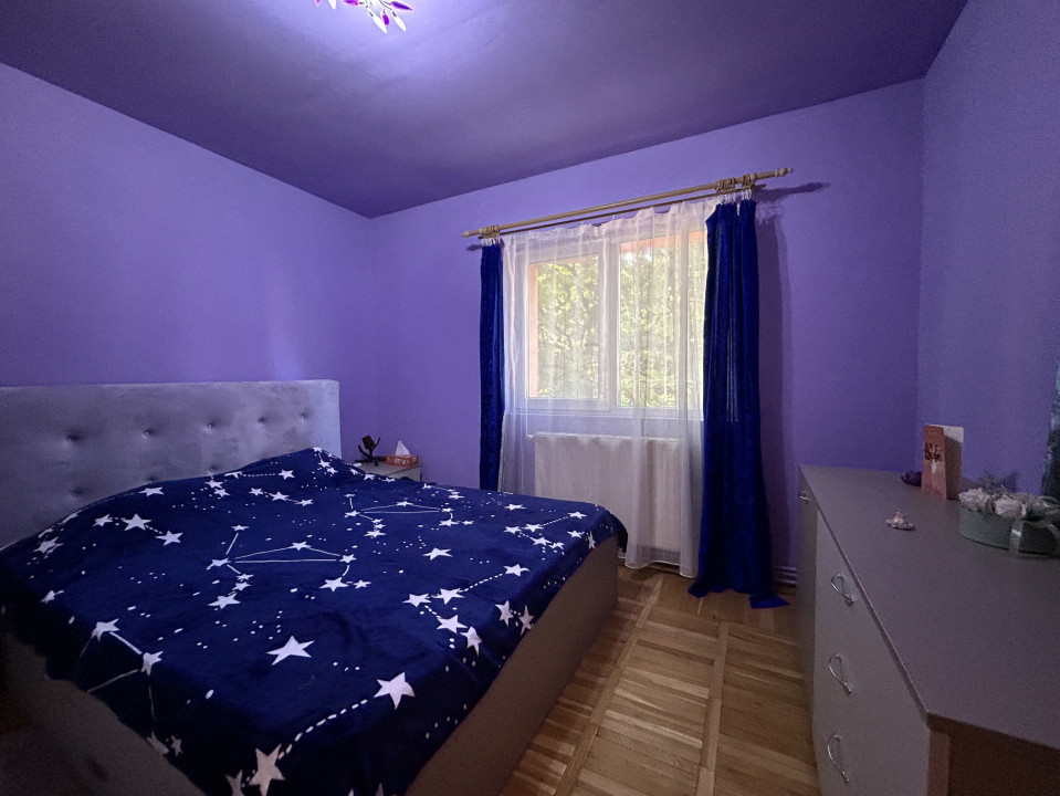 Apartament 4 camere, decomandat, 77mp, etaj 1/4 in zona Soarelui 