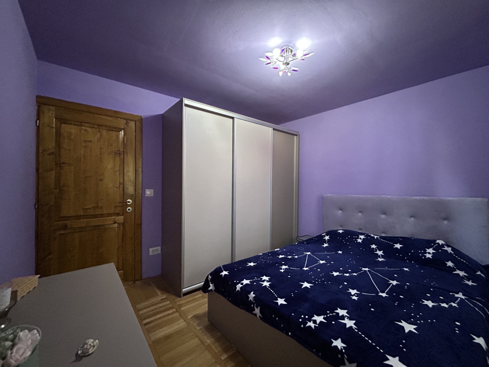 Apartament 4 camere, decomandat, 77mp, etaj 1/4 in zona Soarelui 