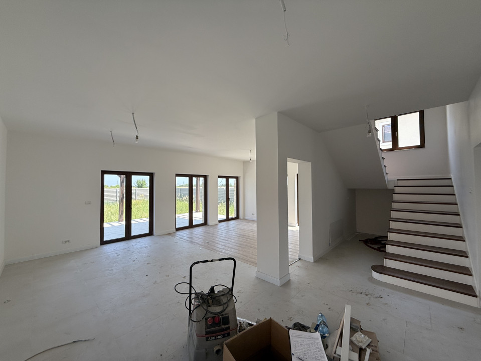 Casa Individuala stil frantuzesc, 141 mp utili, terasa 23 mp - Mosnita N