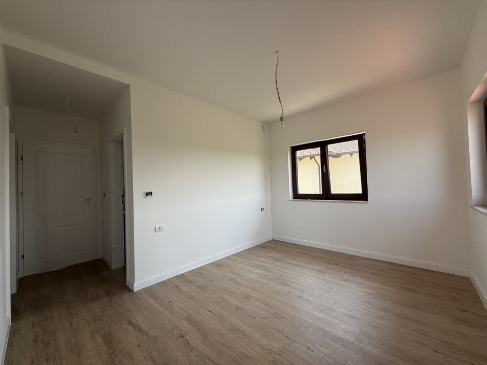 Casa Individuala stil frantuzesc, 141 mp utili, terasa 23 mp - Mosnita N