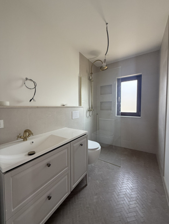 Casa Individuala stil frantuzesc, 141 mp utili, terasa 23 mp - Mosnita N
