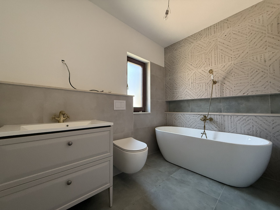 Casa Individuala stil frantuzesc, 141 mp utili, terasa 23 mp - Mosnita N
