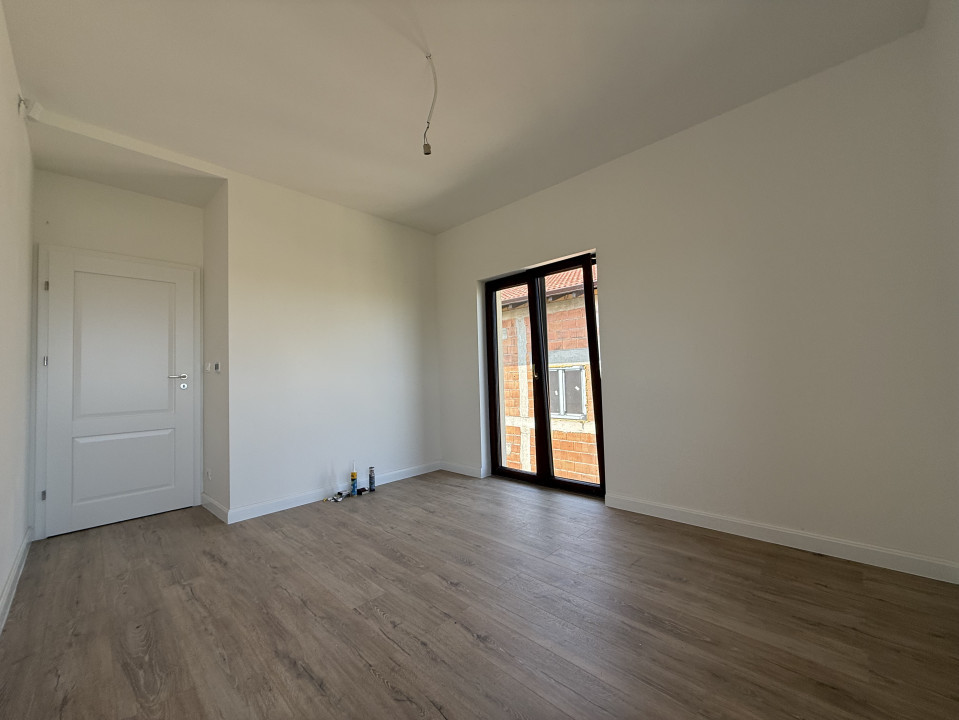 Casa Individuala stil frantuzesc, 141 mp utili, terasa 23 mp - Mosnita N