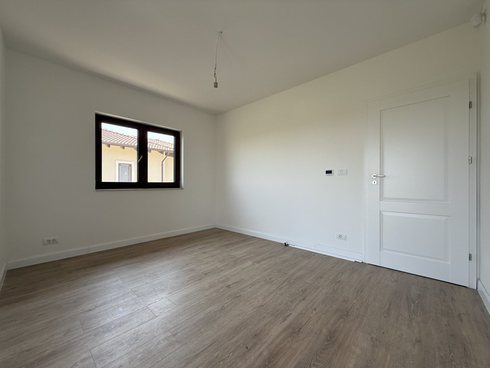 Casa Individuala stil frantuzesc, 141 mp utili, terasa 23 mp - Mosnita N