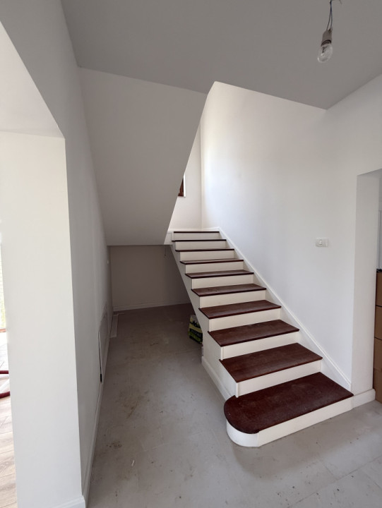Casa Individuala stil frantuzesc, 141 mp utili, terasa 23 mp - Mosnita N