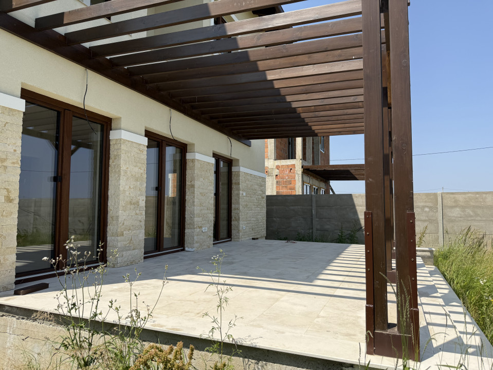 Casa Individuala stil frantuzesc, 141 mp utili, terasa 23 mp - Mosnita N