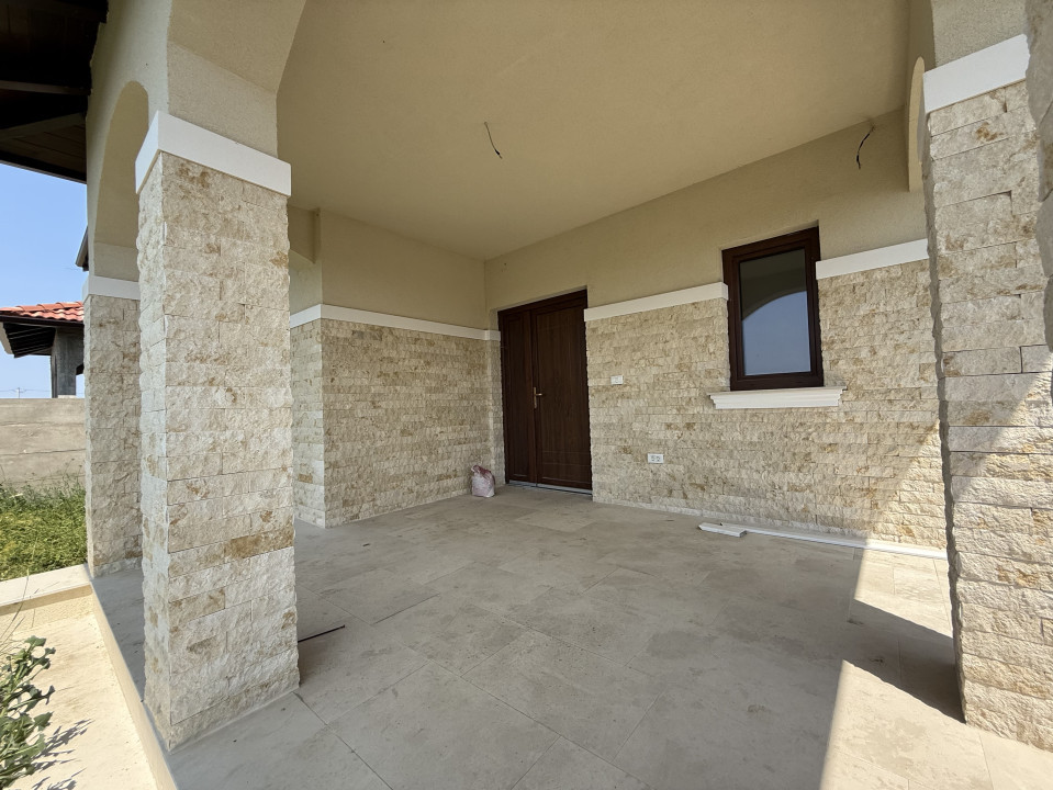 Casa Individuala stil frantuzesc, 141 mp utili, terasa 23 mp - Mosnita N
