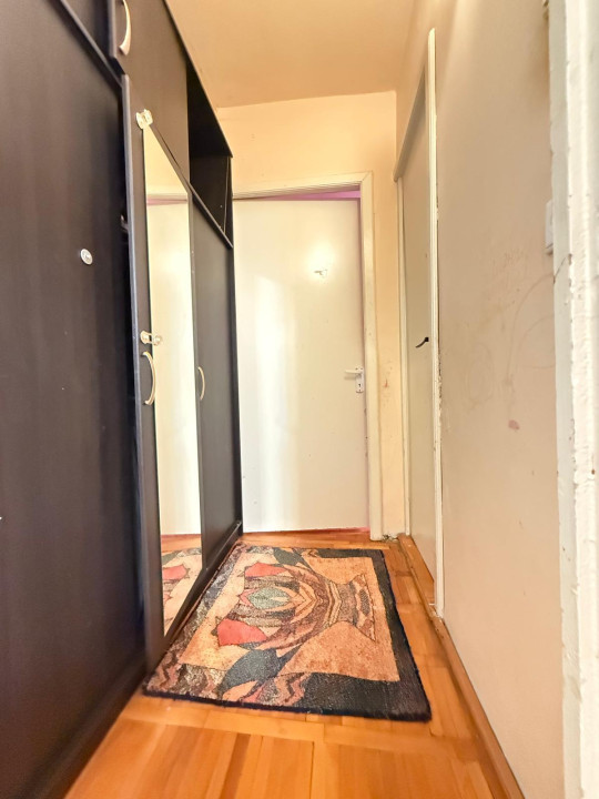 OCAZIE Apartament 2 camere, semidecomandat, 59 mp utili - zona Girocului