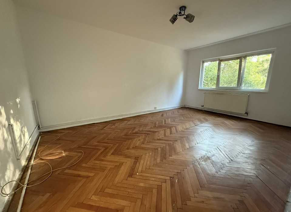 Apartament 2 camere, decomandat, 56mp utili, in zona Lipovei
