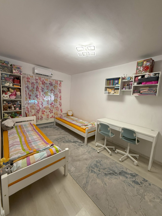 Apartament 2 camere, semidecomandat, 56mp utili in zona Soarelui