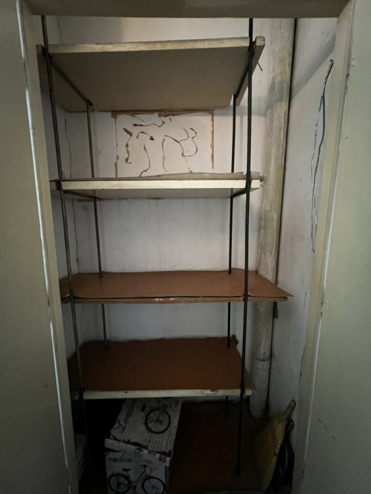 Apartament 3 camere cu garaj, decomandat, etaj intermediar, 65mp, zona Girocului