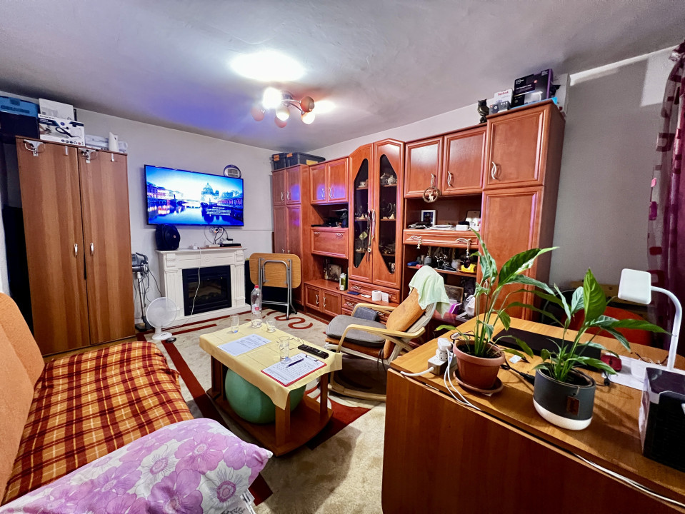 Apartament 3 camere, decomandat, etaj 1, 65mp, zona Calea Sagului