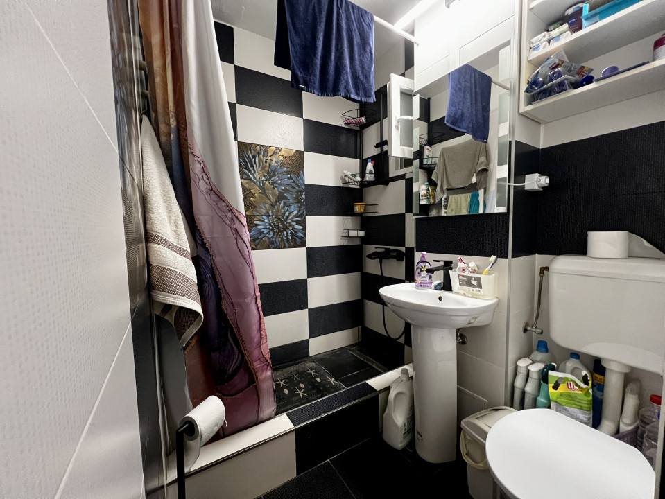 Apartament 3 camere, decomandat, etaj 1, 65mp, zona Calea Sagului