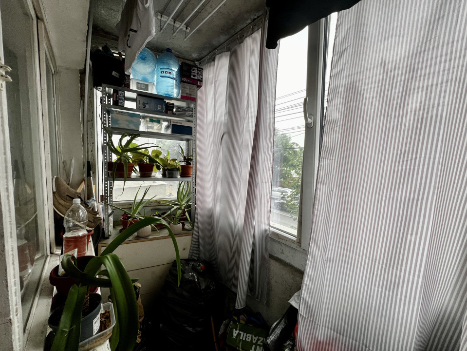 Apartament 3 camere, decomandat, etaj 1, 65mp, zona Calea Sagului