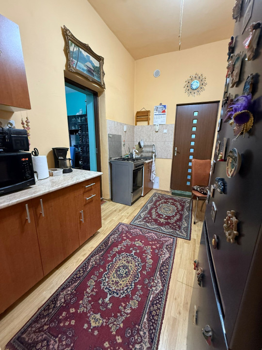 Casa cu 2 camere in curte comuna, 66mp utili, in zona Traian