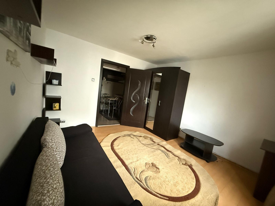 Garsoniera, 21mp utili, etaj 3/4, zona Aradului- Ideala pentru investit