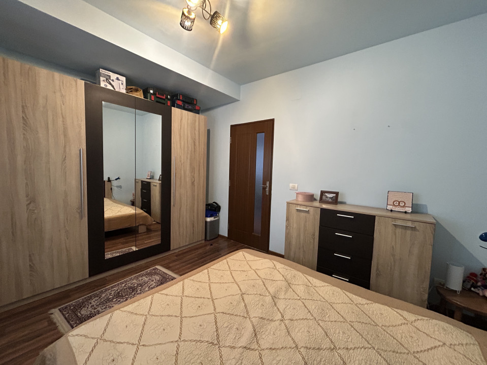 Apartament 2 camere, decomandat, balcon 8mp in Giroc 