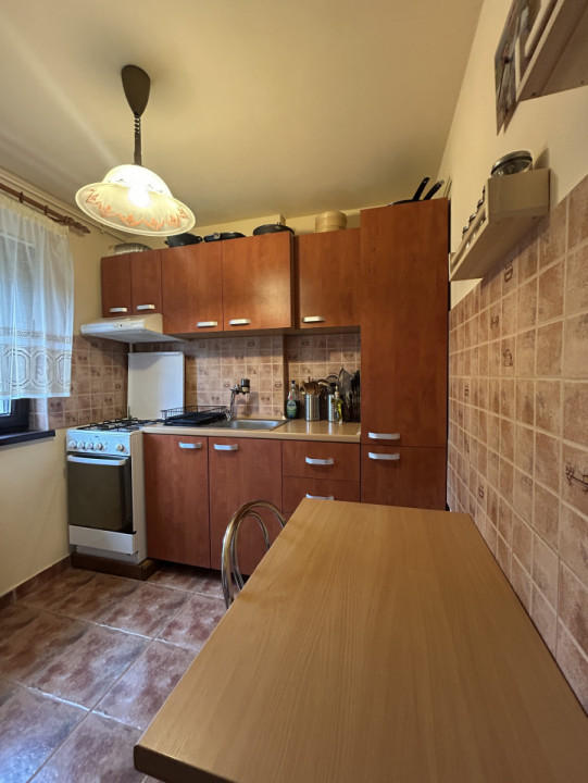 Apartament 2 camere, decomandat, balcon 8mp in Giroc 