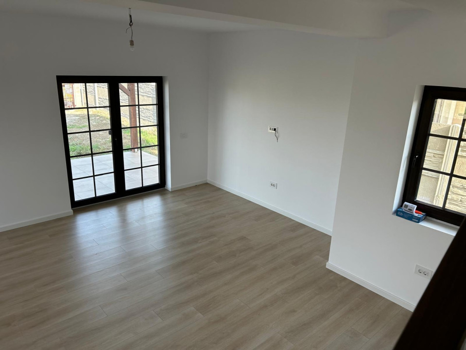 Duplex Individual "Casa lui Shrek", 87 mp utili, 16 mp terasa - Mosnita N