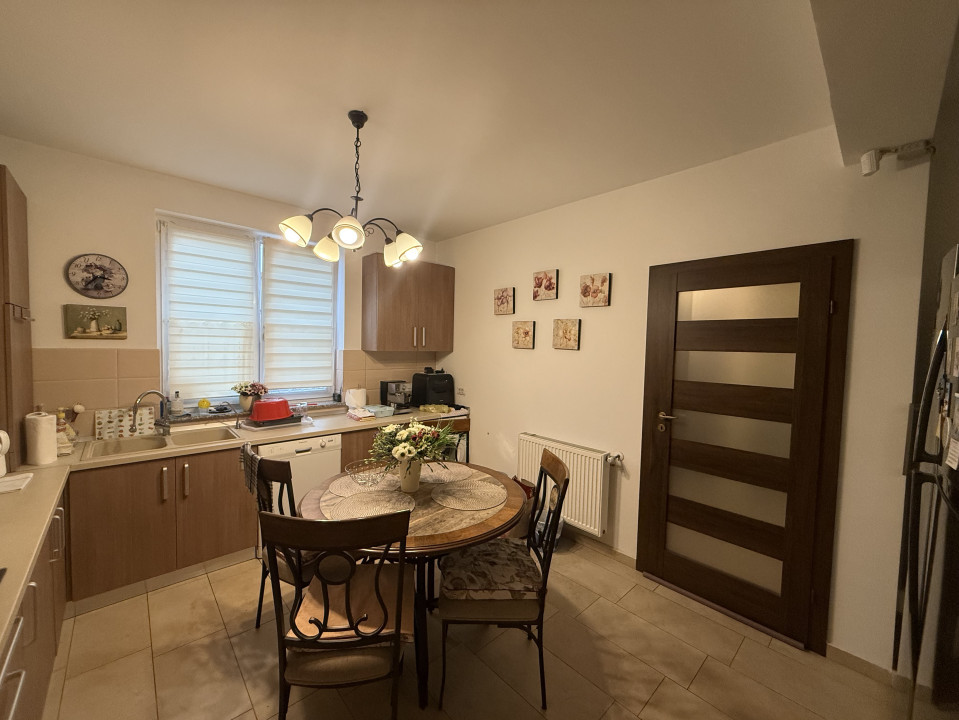 Triplex "Casa cu oxigen", 230 mp utili, 40 mp terasa - Dumbravita