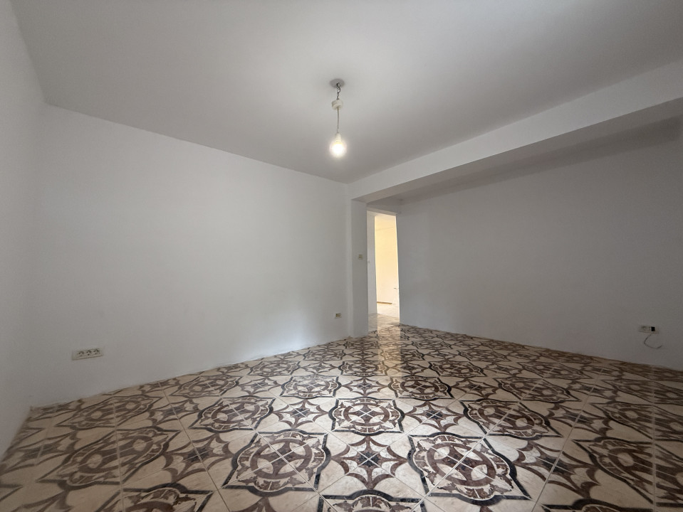 Apartament Central 2 camere, 51 mp utili, parter - In inima orasului