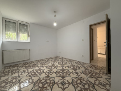 Apartament Central 2 camere, 51 mp utili, parter - In inima orasului