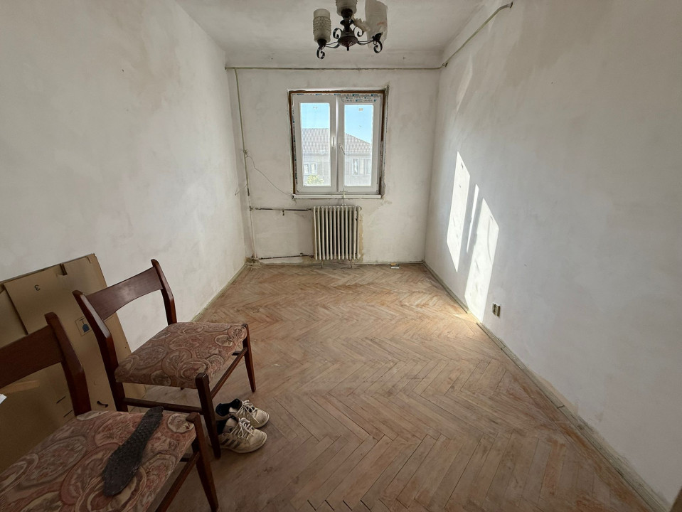 Apartament 3 camere, semidecomandat, 54 mp utili, in zona Dacia