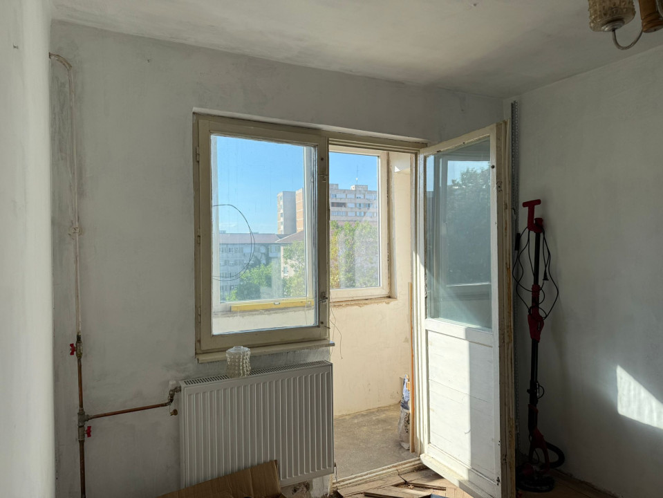Apartament 3 camere, semidecomandat, 54 mp utili, in zona Dacia