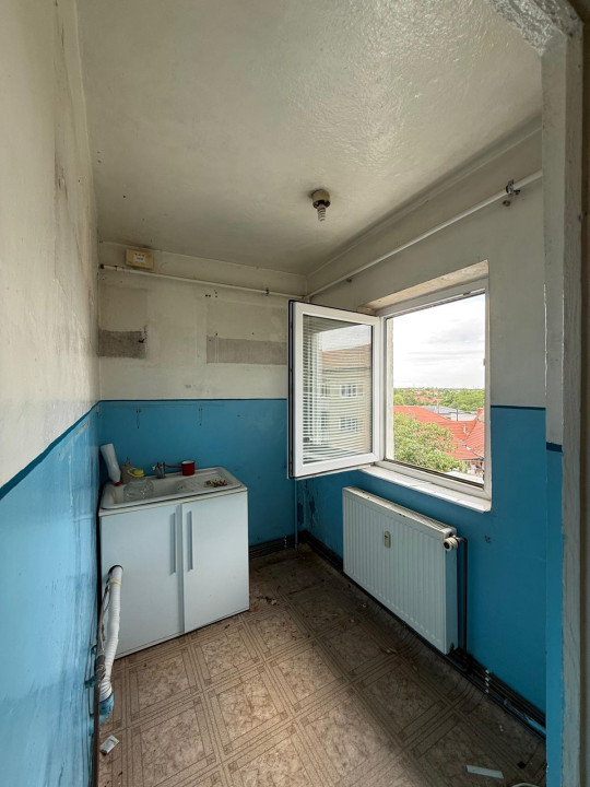 Apartament cu o camera, 25 mp utili, in zona Lunei