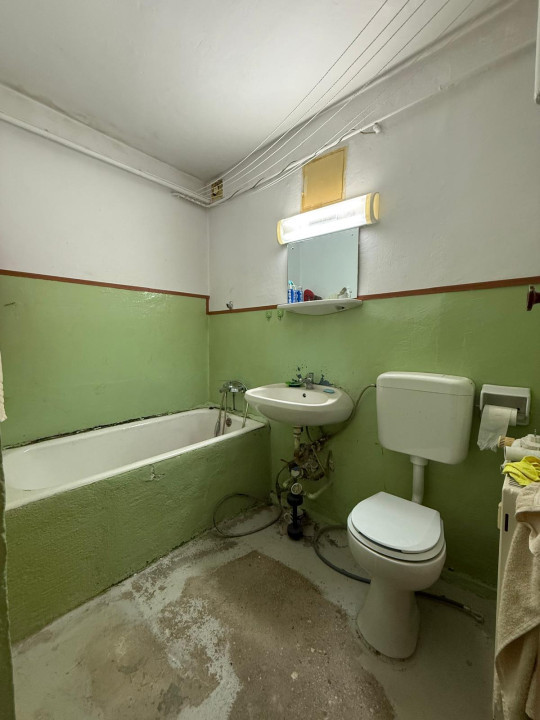 Apartament cu o camera, 25 mp utili, in zona Lunei