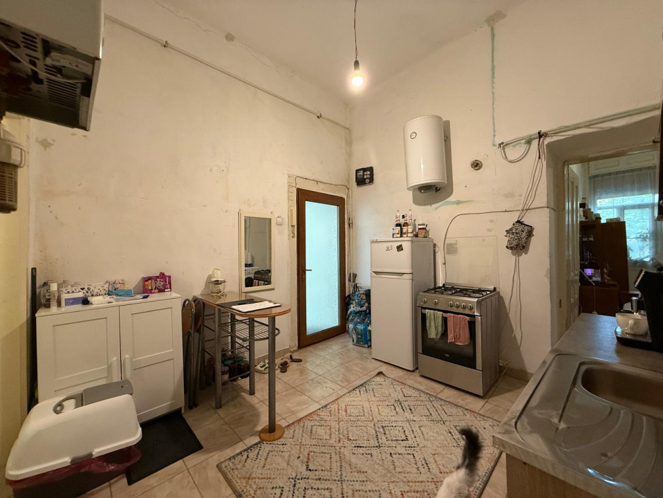 Apartament 2 camere, 45 mp utili, cladire istorica in zona centrala OCAZIE !!!