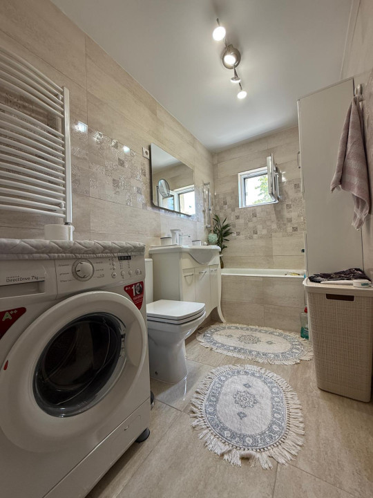 Apartement spatios, 2 camere, semidecomandat, 56 mp - zona Soarelui