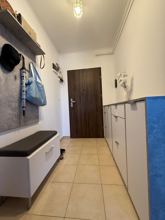 Apartament 2 camere, semidecomandat, etaj 3, bloc cu lift - Zona Soarelui