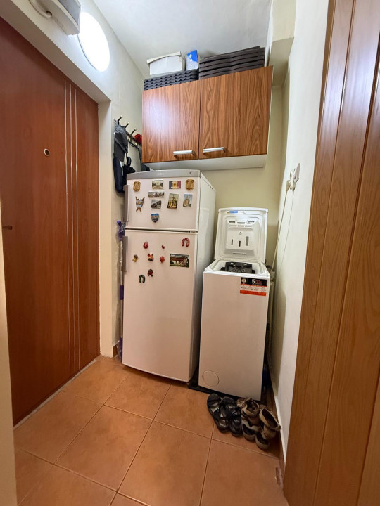 Apartament spatios cu o camera, etaj 3, mobilat si utilat - zona Buziasului