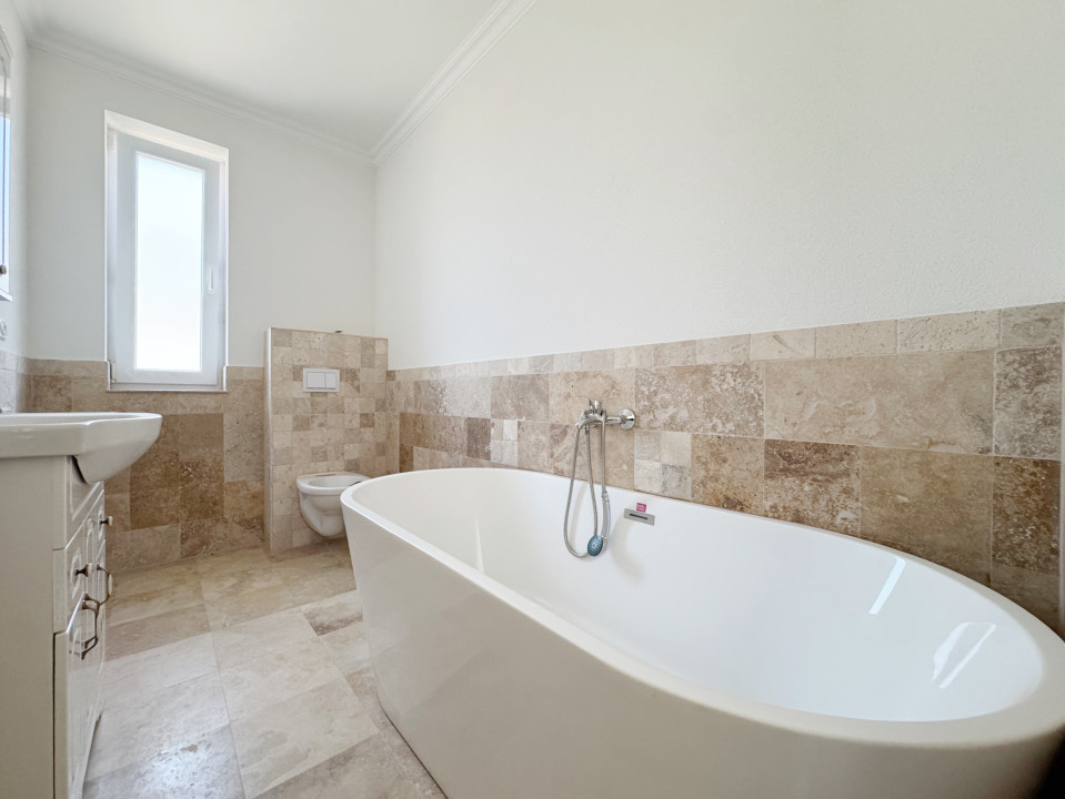 Apartament 2 camere, decomandat, 52mp utili + balcon, etaj 2/3 -Giroc