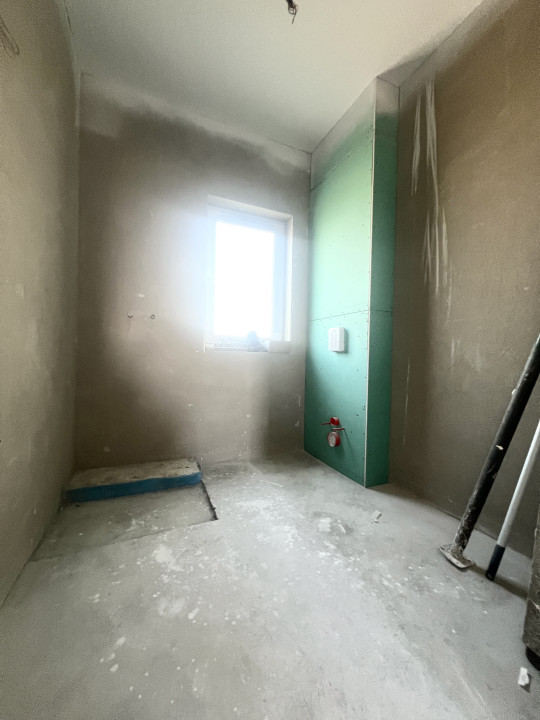 Triplex, 3 camere, 85mp utili, 320mp teren, curent trifazic-Sacalaz