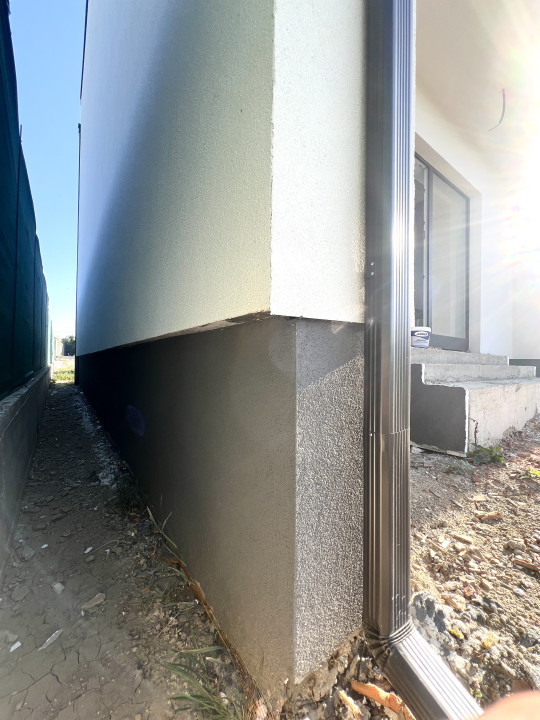 Triplex, 3 camere, 85mp utili, 320mp teren, curent trifazic-Sacalaz