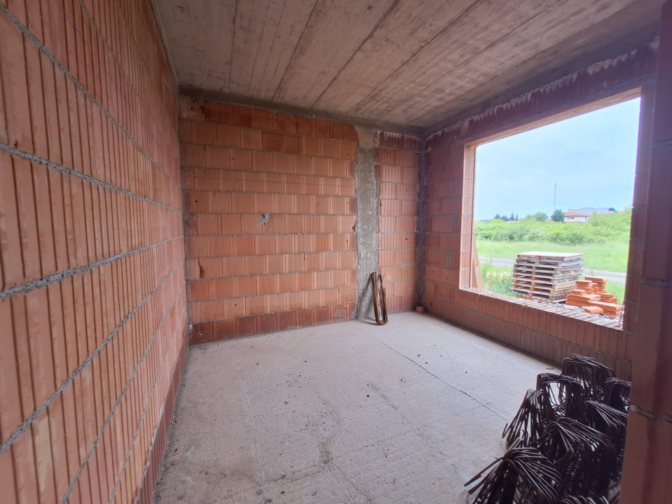 Casa insiruita 3 camere, 88 mp utili, 300 mp teren,  Calea Urseni