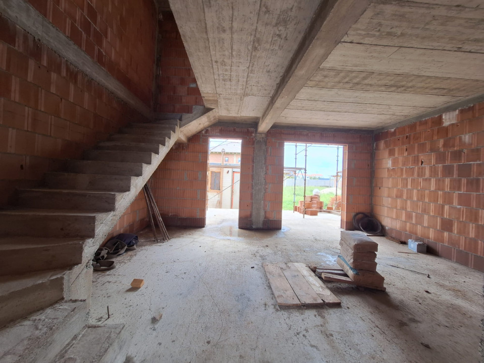 Casa insiruita 3 camere, 88 mp utili, 300 mp teren,  Calea Urseni