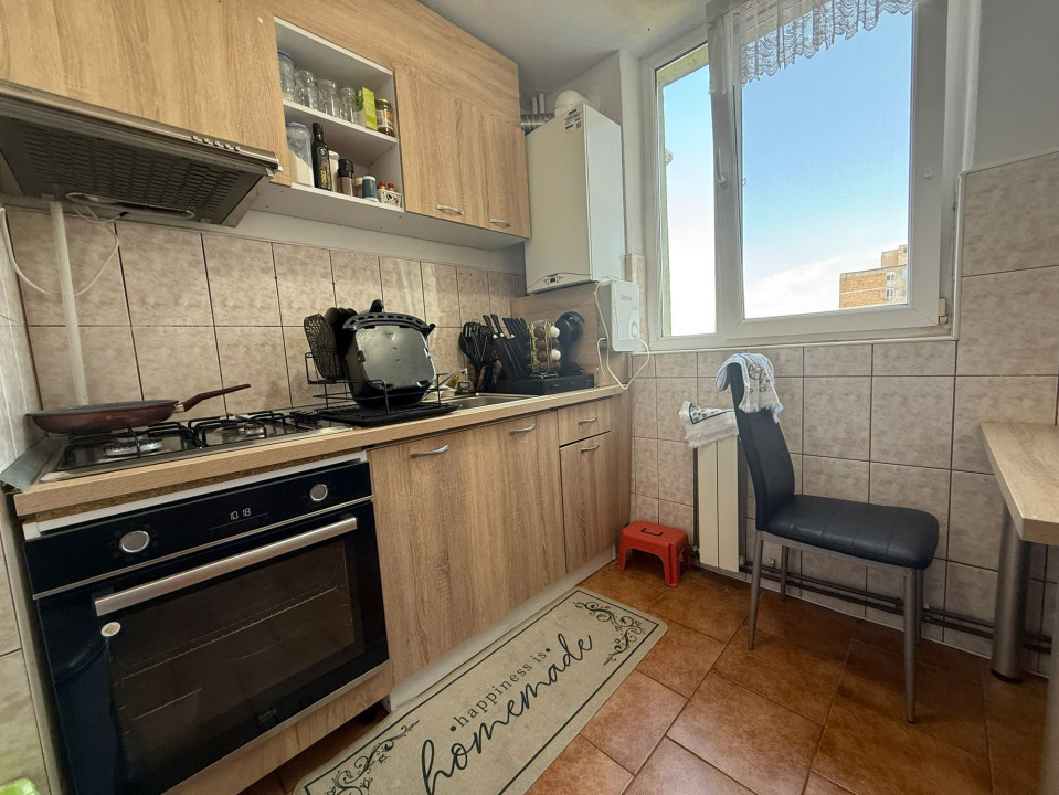 Apartament spatios, 3 camere, decomandat, mobilat si utilat - zona Sagului