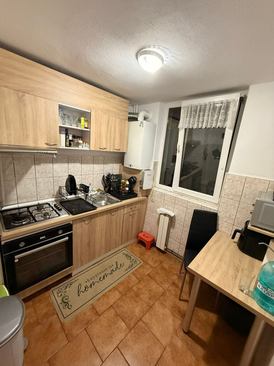 Apartament spatios, 3 camere, decomandat, mobilat si utilat - zona Sagului