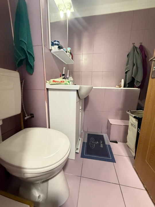 Apartament spatios, 3 camere, decomandat, mobilat si utilat - zona Sagului