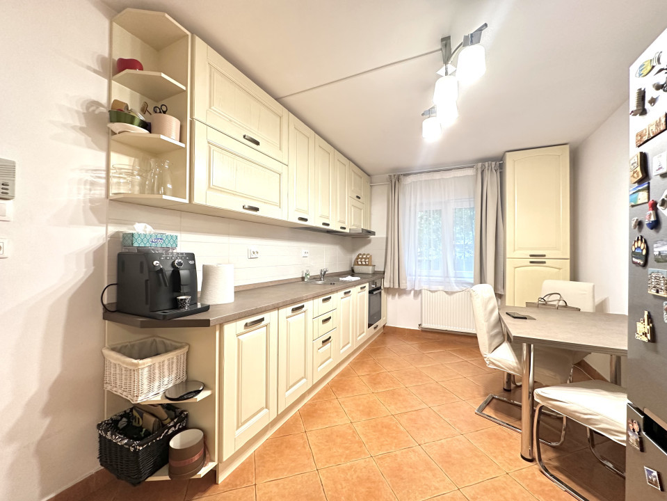 Apartament 3 camere, 60 mp utili, parter - renovat, zona Lipovei