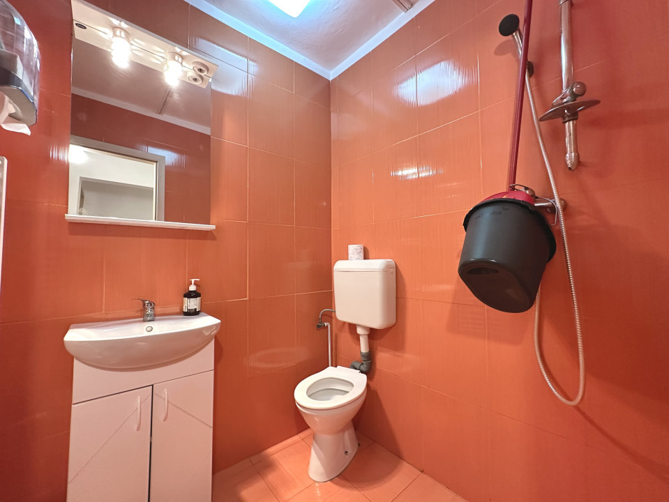 Apartament 3 camere, 60 mp utili, parter - renovat, zona Lipovei