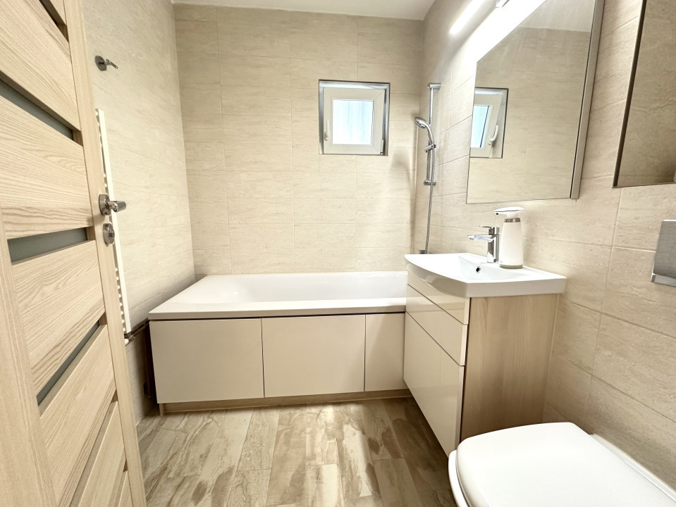 Apartament 3 camere, 60 mp utili, parter - renovat, zona Lipovei