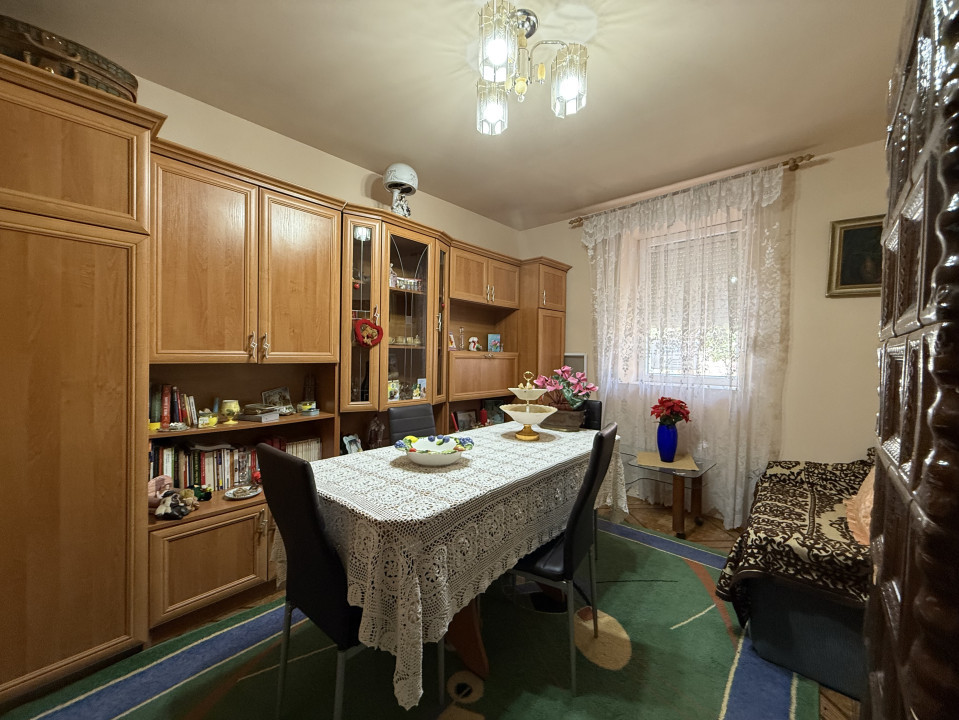 Casa individuala 2 camere, 80mp utili, 997 teren in Utvin 