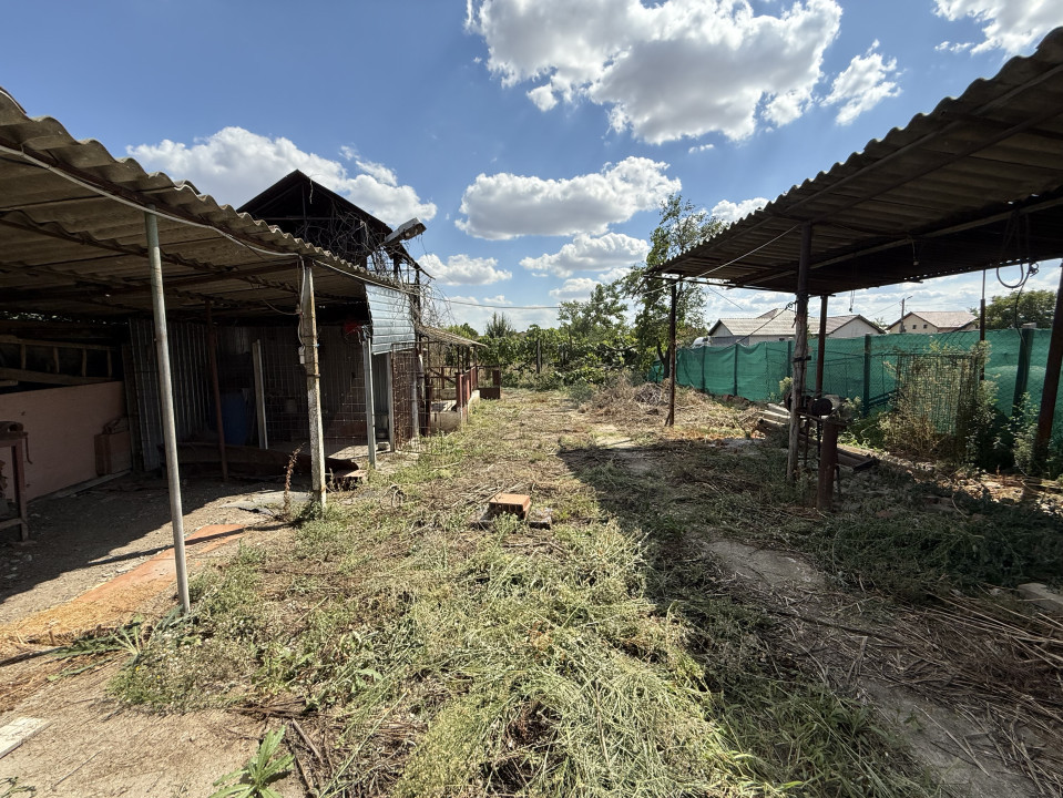 Casa individuala 2 camere, 80mp utili, 997 teren in Utvin 