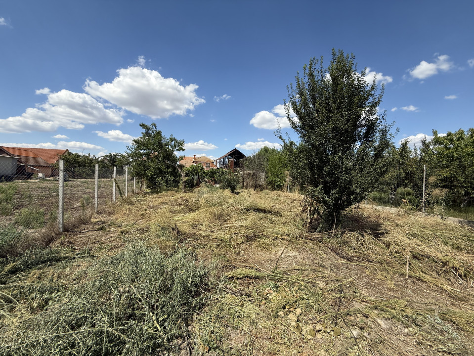 Casa individuala 2 camere, 80mp utili, 997 teren in Utvin 