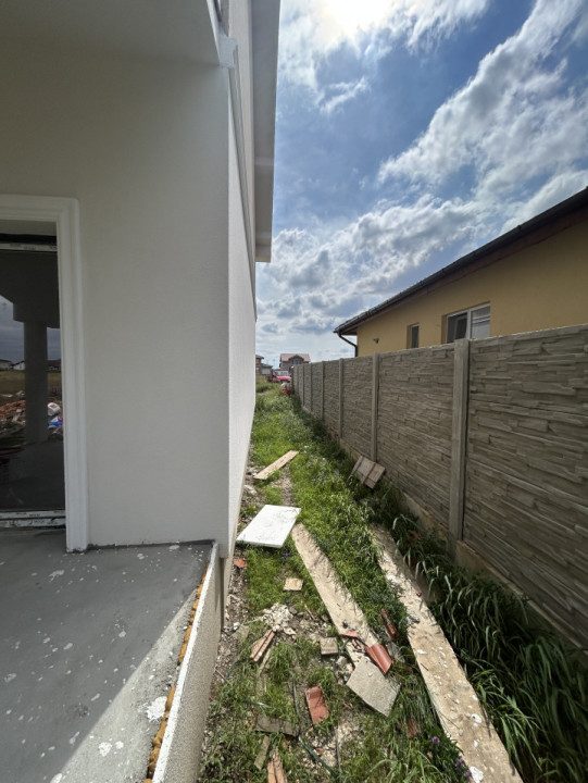 Duplex 4 camere, 123mp utili, 350mp teren in Mosnita Noua 